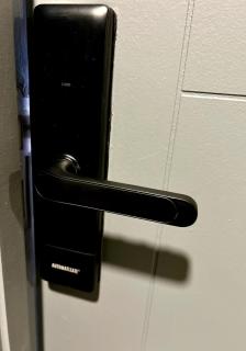 Estudio Moderno en Zona Urbana - 3