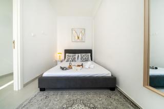 Central 2 bedroom flat - 6