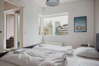 Scandi Retreat Steps from the Harbor - 7