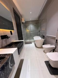 Maison De Luxuria - 0