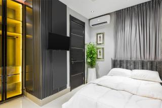 Maison De Luxuria - 7