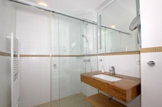 strandnahe FeWo mit Balkon, gratis Nutzung vom AHOI Erlebnisbad und Sauna in Sellin - Rex Rugia FeWo 30-7 - 2