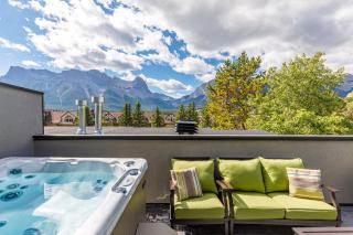 Rundleview - Impeccable Design and Private Hot Tub - 0