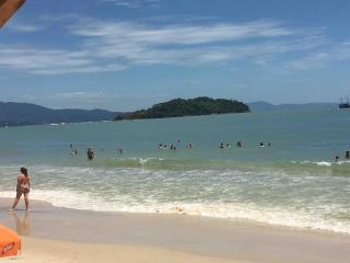 Casa confortável com 4 suítes e ar condicionado em Canasvieiras - 6