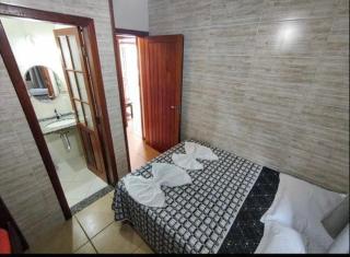 Casa confortável com 4 suítes e ar condicionado em Canasvieiras - 1