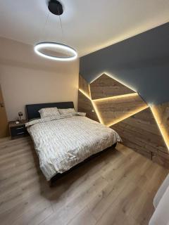 1 minute to main Street Grafa, NDK, FREE Parking, 3BDR - 1