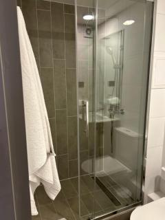 Estudio Moderno en Zona Urbana - 5