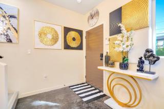 J. Chic 2BR w/Patio, Grill, Parking, by Universal -  - 8