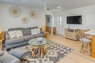 Steps to Sand! Home with 3 Decks in Sunset Beach - 6