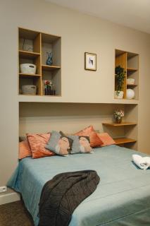 Families & Groups 4 Bedrooms 6 Guests - 3