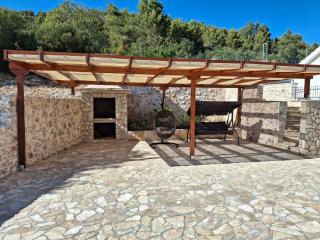 Stone house Grgo with heated swimming pool and spa - 1