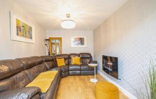 Hot Tub and Garden Spacious Unique 3 Bed House - 7