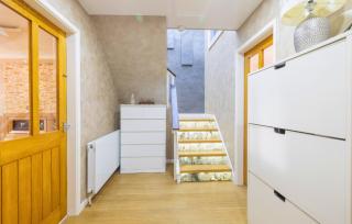 Hot Tub and Garden Spacious Unique 3 Bed House - 1