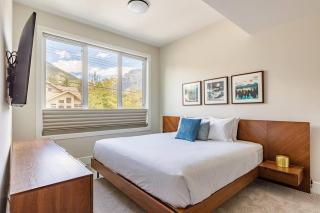 Rundleview - Impeccable Design and Private Hot Tub - 7