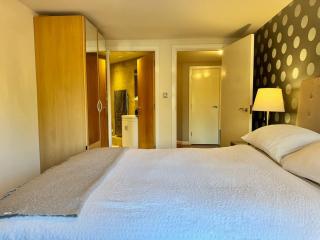 York City Centre Flat near Minster - River View and Free Parking - 1