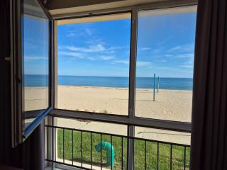 Апартамент E003 в Обзор Бийч Резорт - усещането да живееш на плажа !!! - 5