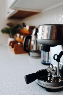 Wild About Anchorage - Hot Tub - Rooftop Patio - Fabulous Kitchen - 6