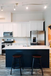 Wild About Anchorage - Hot Tub - Rooftop Patio - Fabulous Kitchen - 1