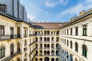 Opera Luxury Studio Apartment - 1