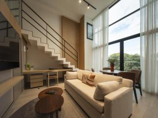 Minimalist 1BR with Modern Decor - 0