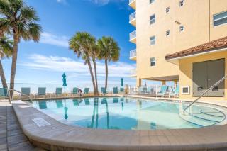 Bright Updated Beachfront Complex 2BR2BA - 9