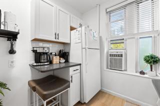 Convenient 2BR - Walking distance to Times Square - 3