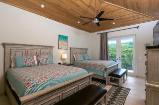 Pirates Villa-Family Friendly Beach Access Kayaks & SUPS - 2