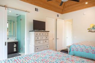 Pirates Villa-Family Friendly Beach Access Kayaks & SUPS - 1