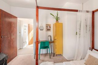 Quirky Stay 10 min walk to city with free parking - 1