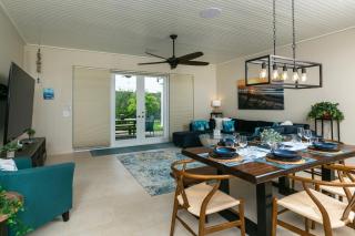 Serenity Villa- Steps from Beach Family Friendly - 4