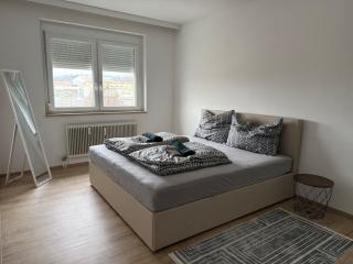 Modern & Geräumig & 3 Min zur Straßenbahn - 7