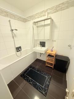 Modern & Geräumig & 3 Min zur Straßenbahn - 3