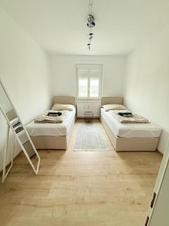 Modern & Geräumig & 3 Min zur Straßenbahn - 2