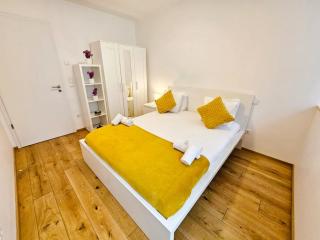 Luxembourg Comfort 3BR Apartment with Terrace & Parking - 2