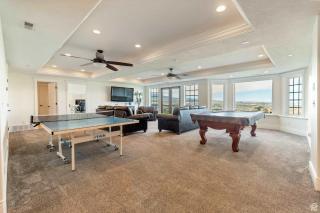 Private Family Home with Hot Tub - 7