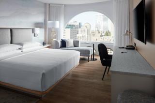 Montreal Marriott Chateau Champlain - 8