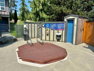 Sooke Harbour Penthouse - 3