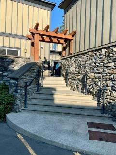 Sooke Harbour Penthouse - 2