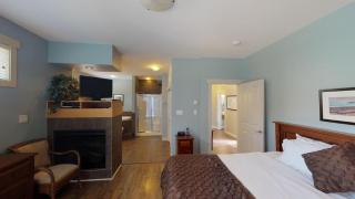 Sooke Harbour Penthouse - 1