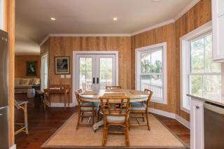 Creekside Cottage - 1