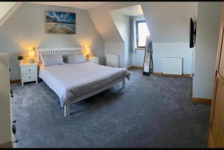 Modern timber clad house - 3