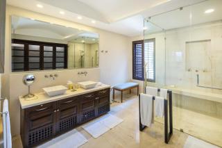 Ocean View Stay Golf Cart & Spa Access - 3