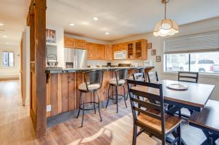 Ketchum Condo with Deck Less Than 1 Mi to Sun Valley Resort! - 2