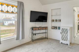 Half-Mi to High Trestle Trail! Iowa Adventure Base - 3