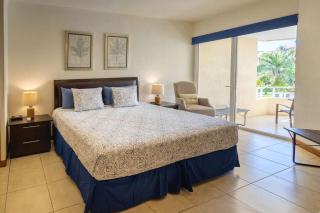 Faro de Mita Luxury 3BR Beach Condo - 4