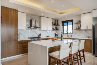 Luxury- HDM Condo Concierge Golf Cart - 7