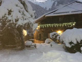 Chalet Credence Morzine Outdoor Hot Tub Sleeps 19 - 2