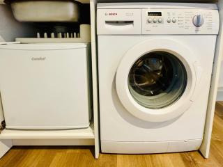 Stylish private-entrance studio with bath and shower near Nijmegen Centre - 3