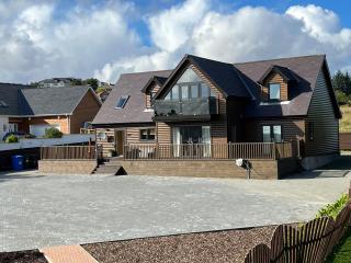 Modern timber clad house - 5