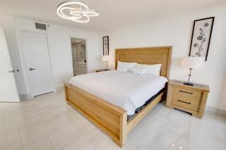 New Remodeled 3BR Beach Colony Resort, Oceanfront! - 4